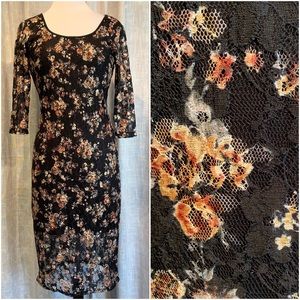 H.I.P. Floral Lace Bodycon dress Scoop neck open  3/4 sleeve; Junior's LARGE NWT